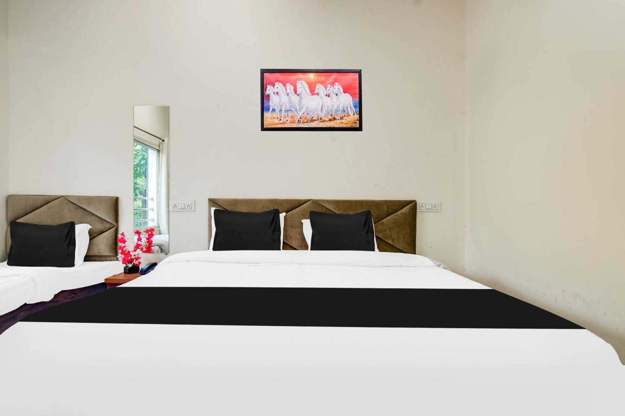 Hotel O Ujjain Near Hari Fatak Eksteriør billede