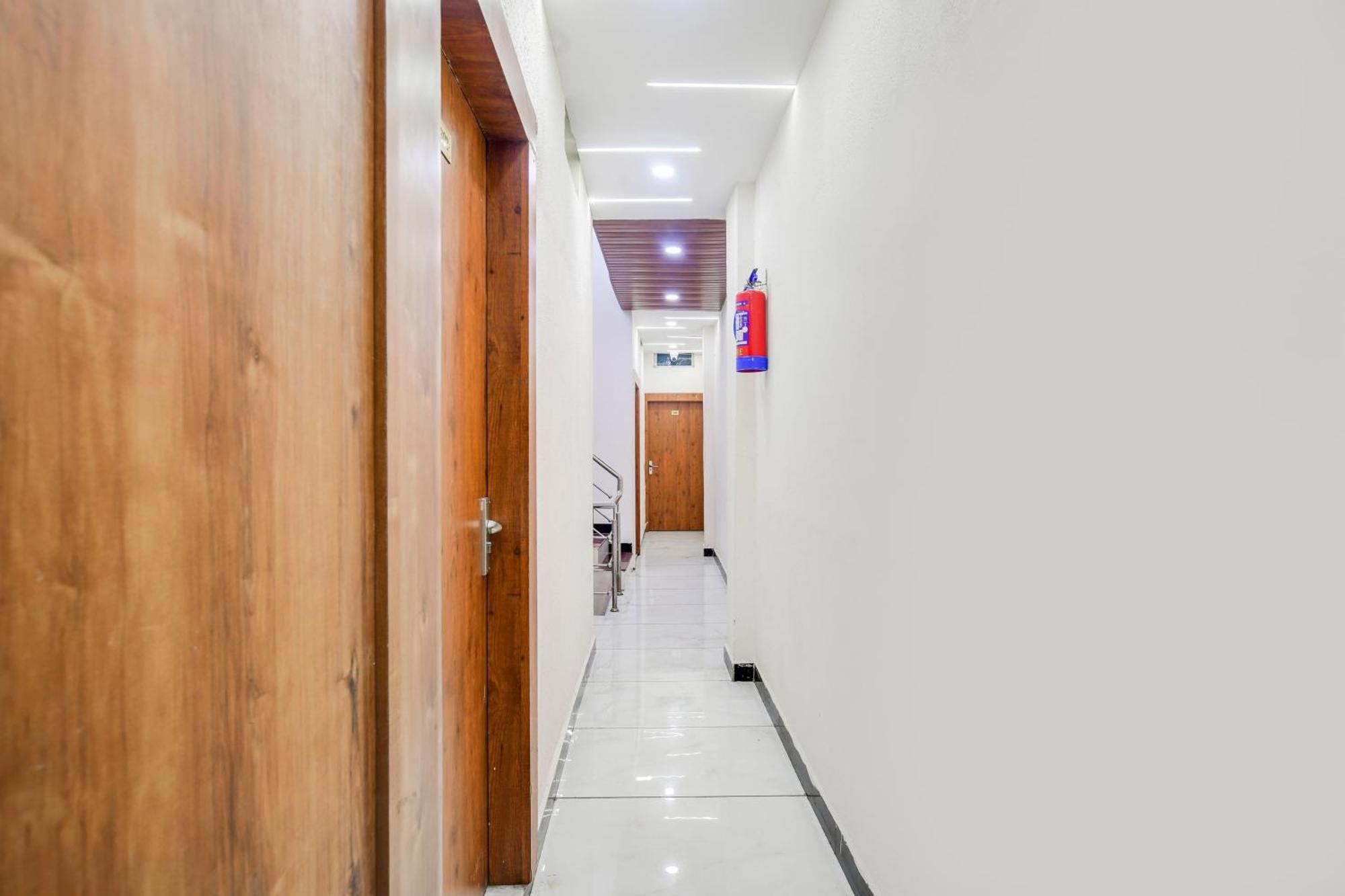 Hotel O Ujjain Near Hari Fatak Eksteriør billede
