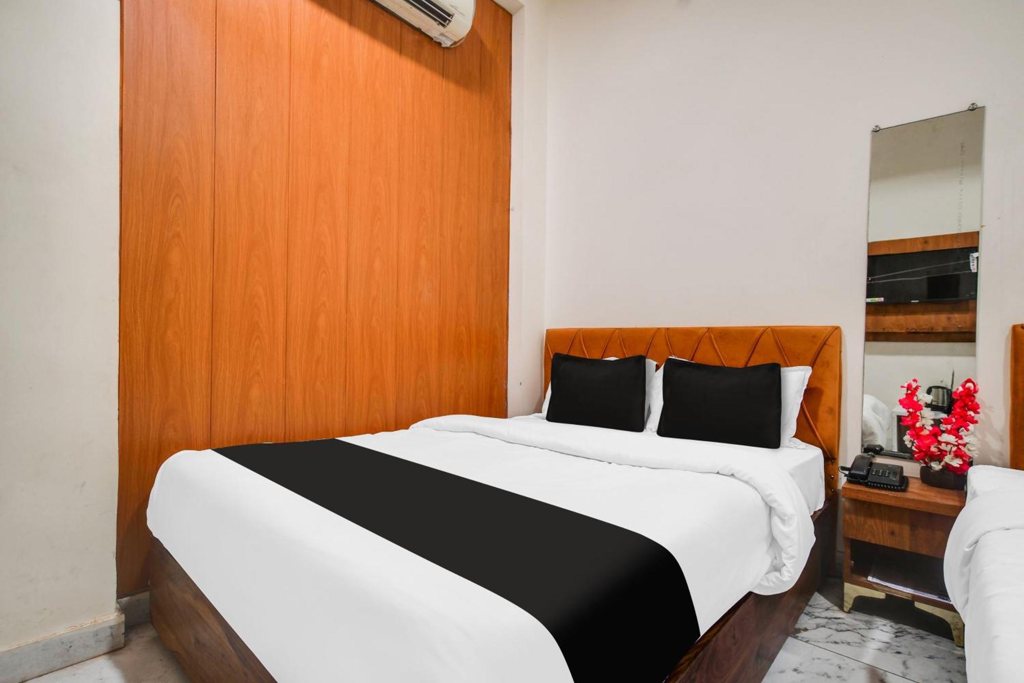 Hotel O Ujjain Near Hari Fatak Eksteriør billede