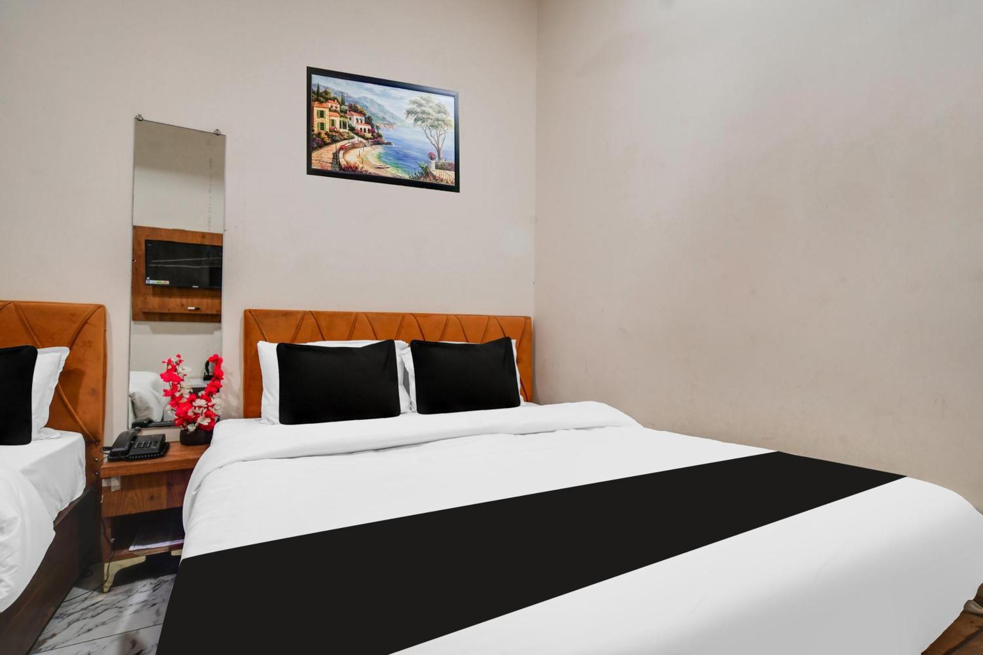 Hotel O Ujjain Near Hari Fatak Eksteriør billede