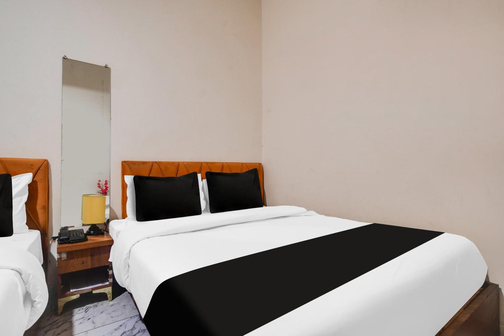 Hotel O Ujjain Near Hari Fatak Eksteriør billede